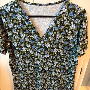 Floral V-Neck Button-Up Top